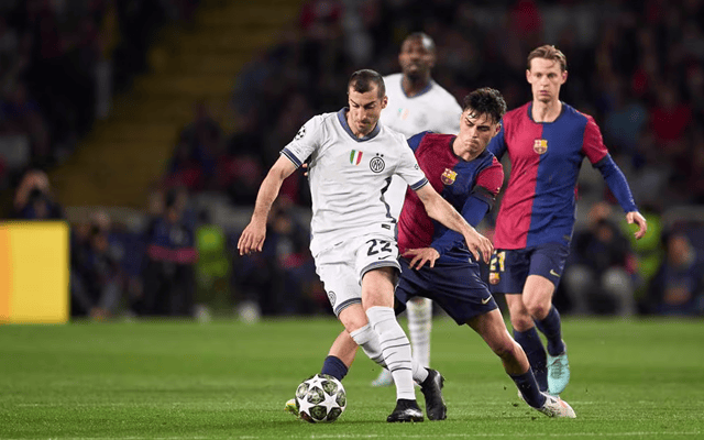 西甲半场：莫雷诺、科斯塔破门，比利亚雷亚尔1-1马略卡