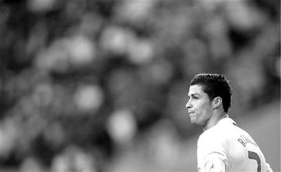 2025混团世界杯中国队三连冠，中日德选手合影定格荣耀