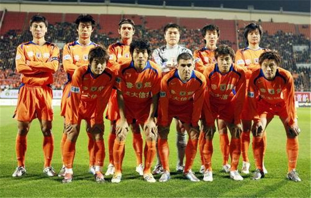 B费：我清楚曼联曾想让我走；其他球员不像我一样重视俱乐部（B费：我知道曼联曾想放我走；部分球员对俱乐部的重视不及我）