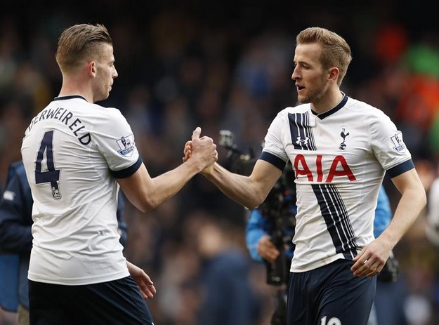 东契奇19分＆詹姆斯10分，湖人半场落后7分