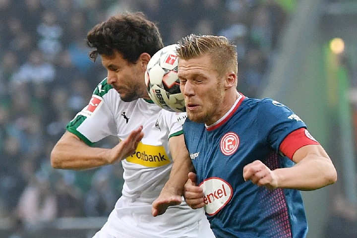 中超比赛焦点：山东泰山迎战上海申花,（中超焦点战：山东泰山对阵上海申花）