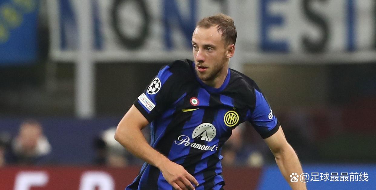 官方：韩国门将郑民基结束租借离开广岛三箭，回归水原FC