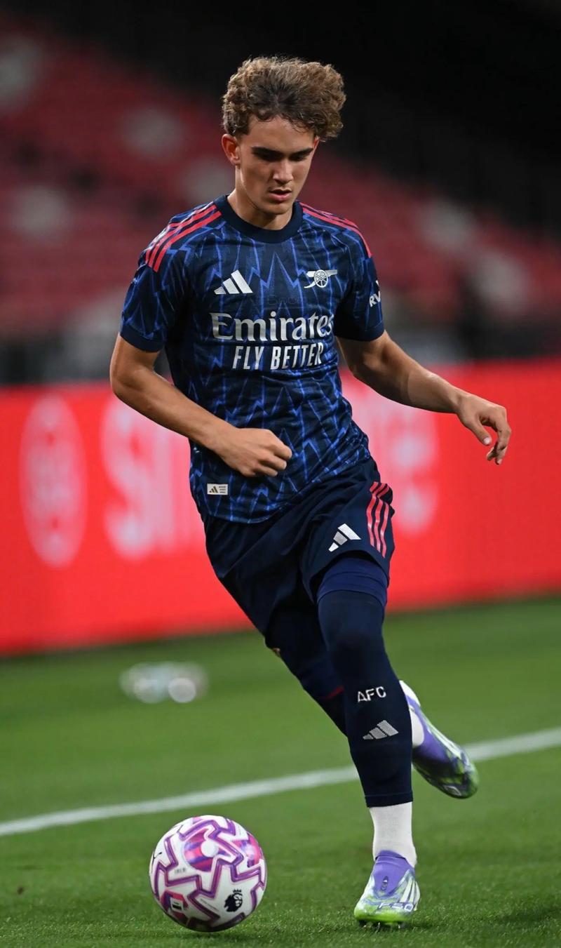 早报：曼联1-1西汉姆，米兰0-1拉齐奥意杯出局