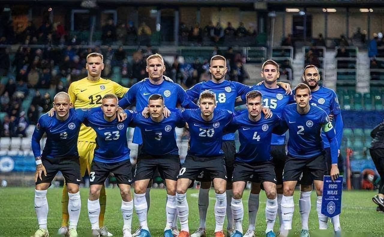 卡牌大师？皇马本场主裁本赛季此前7场西甲出示35黄6红（皇马此役主裁发牌频繁：本季前7场西甲出示35黄6红）