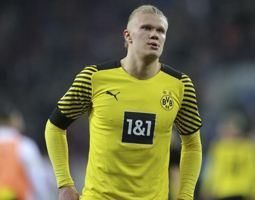 毕尔巴鄂竞技对阵马德里竞技：西甲第15轮巅峰对决，谁能笑到最后？