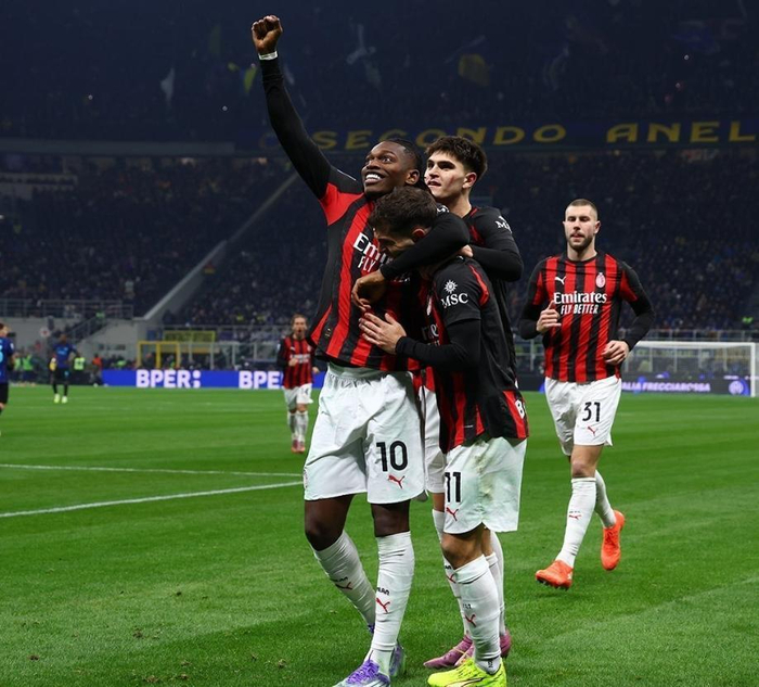 基恩怒批芒特：在场上就像小学生，这种球员拉低曼联整体水准