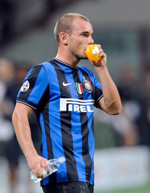 记者：巴洛特利与达曼协作的传闻不实，没有球队有意签下他（记者否认巴洛特利将与达曼联手的传闻，暂无球队愿意签下他）