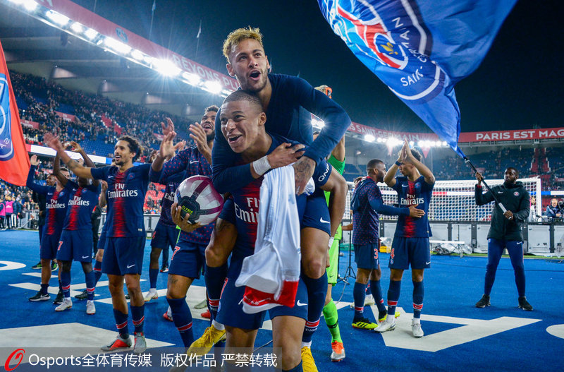 6-0：迪奥曼德·阎，前莱加尼斯球员，在拜访巴萨之前重创法兰克福