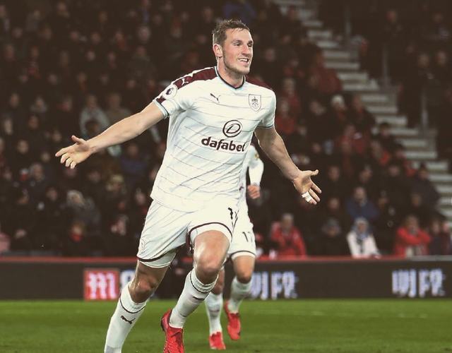 记者：拜仁即将签下17岁的厄瓜多尔中卫奥拉亚