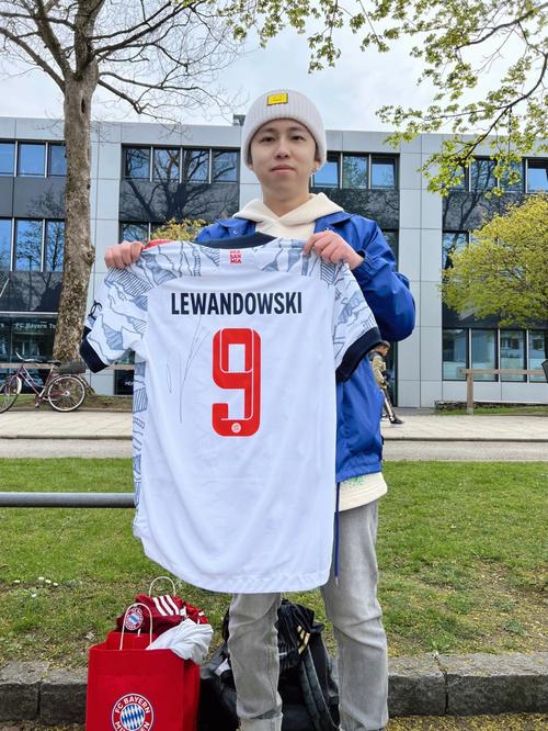 544场，34岁格列兹曼独占西甲历史出场榜第五（34岁格列兹曼第544场出战，独享西甲历史出场榜第5位）