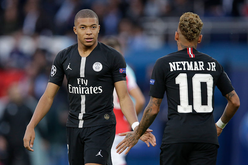 决战星期四：懂球帝3-2绝杀阿里巴巴，云龙客串门将两次失误送礼