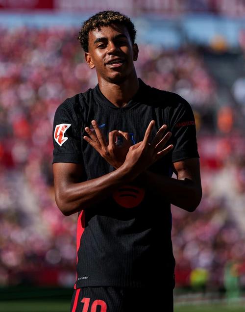 卡拉格怒喷萨拉赫8分钟，麦迪逊震惊脸：我现场看他开炮