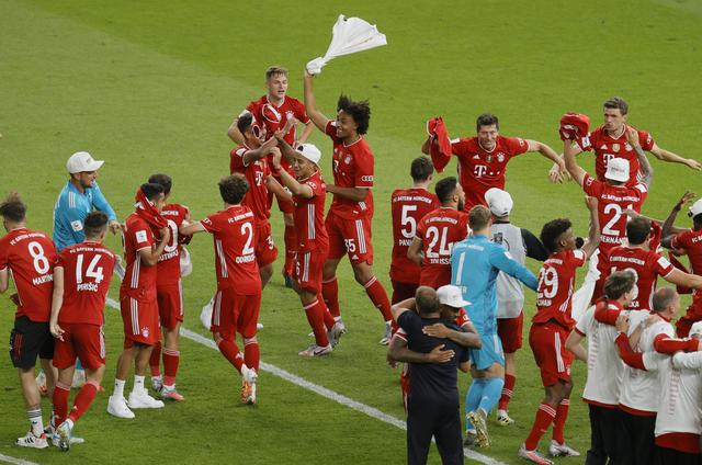 无缘世界杯附加赛，索博斯洛伊赛后只用一个词回答：极其难受