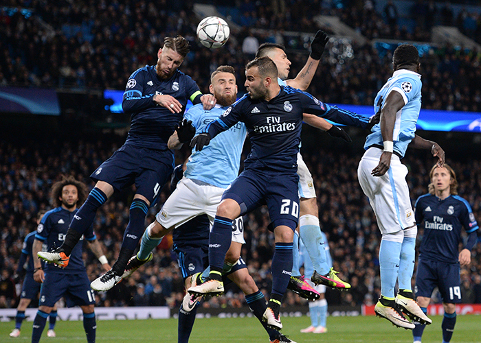 备战秋冬高尔夫：你的保暖防风战袍准备好了吗？