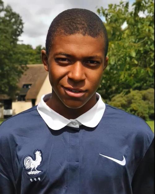 德泽尔比：为什么马赛不能赢得欧冠冠军呢？（德泽尔比：马赛为何无法夺得欧冠？）